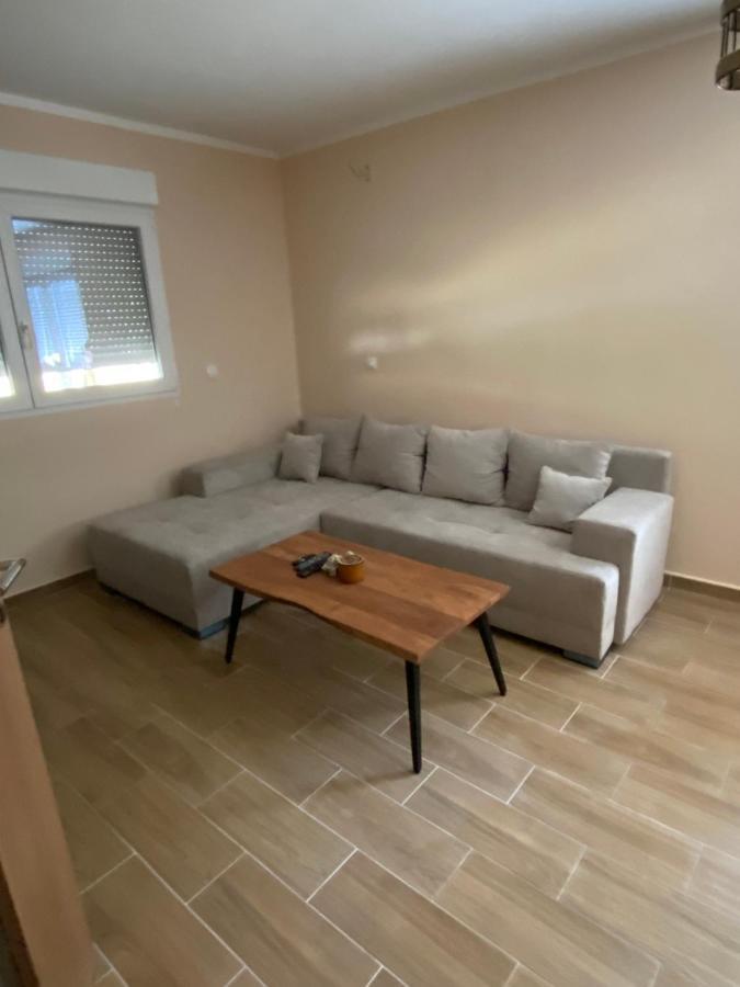 Zicka Plaza Appartement Kraljevo Buitenkant foto