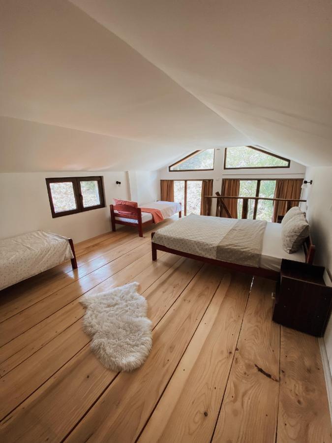 Zicka Plaza Appartement Kraljevo Buitenkant foto