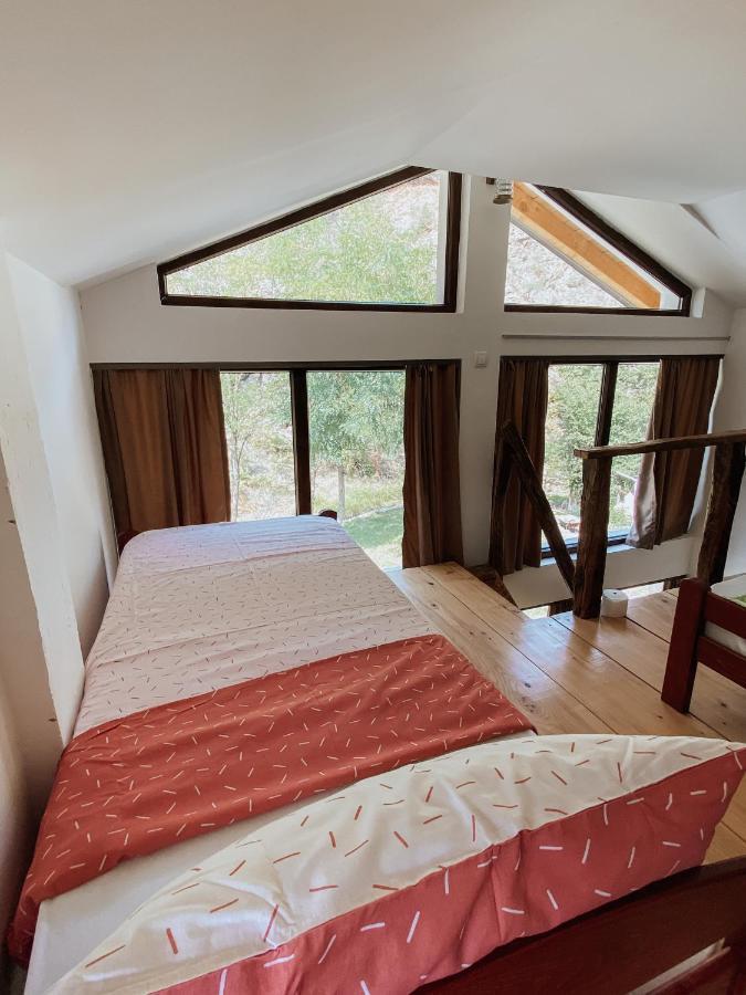 Zicka Plaza Appartement Kraljevo Buitenkant foto